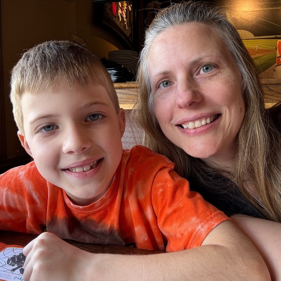 Meet your Posher, Rhonda - Picture 2 of 6